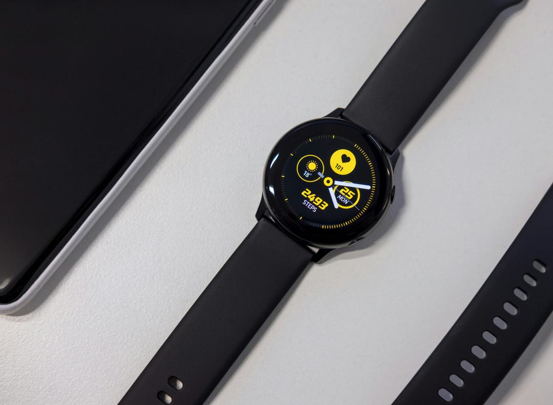 The Fossil Gen 5 is a stylish smartwatch that connects to your phone and has Google Assistant built-in. It has a heart rate monitor and tracks your daily activity, sleep, and workouts. The watch also lets you make payments, control your music, and receive notifications from your phone.