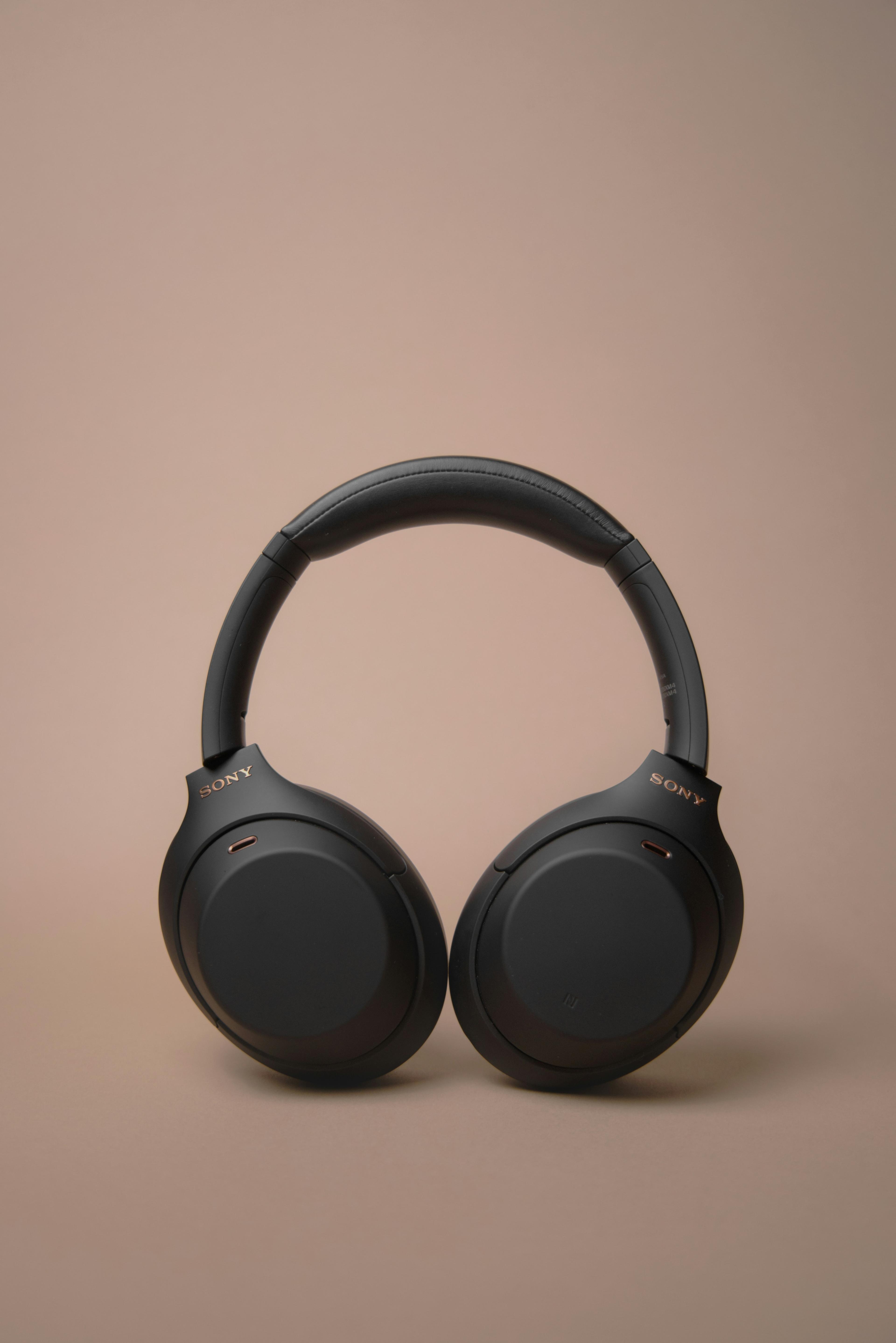 Experience high-quality audio with SonusBeat Pro. These wireless over-ear headphones deliver rich sound and deep bass. The ergonomic design provides comfort during extended listening sessions. With Bluetooth connectivity and a long battery life, you can enjoy your favorite music wirelessly for hours.