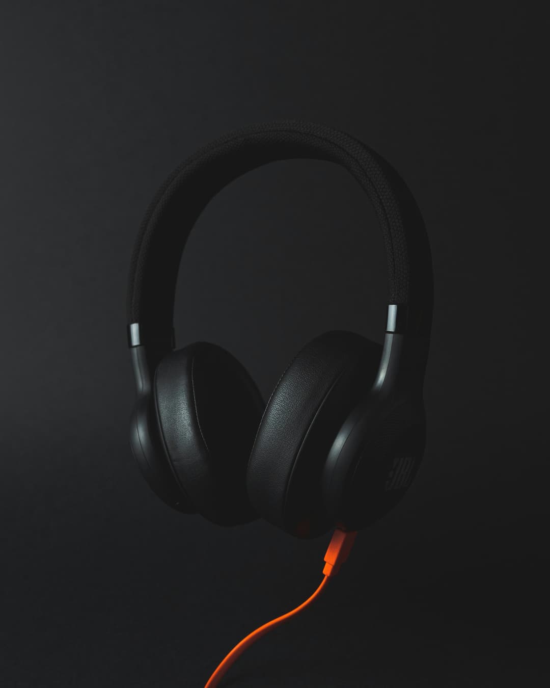 Step up your gaming experience with GamerZone 7.1. This wired gaming headset offers immersive 7.1 surround sound, allowing you to hear every detail in your games. The adjustable headband and cushioned ear cups provide a comfortable fit, even during long gaming sessions. With a detachable noise-canceling microphone and in-line controls, GamerZone 7.1 is designed to enhance your gaming performance.
